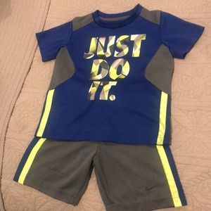 Nike boys set